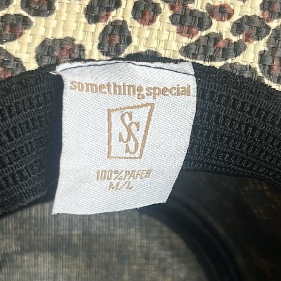 Leopard Print Paper Cowboy Hat with Cross & Crystal Studs Brown Women size M/L - Picture 11 of 16